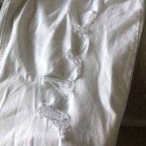 Maurices Pants - Maurices White Ripped Pants Maurices Pants - Maurices White Ripped Pants